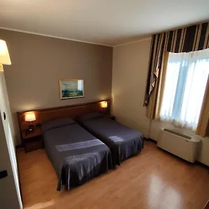 https://majestic-san-giuliano-milanese.italymilanhotels.net